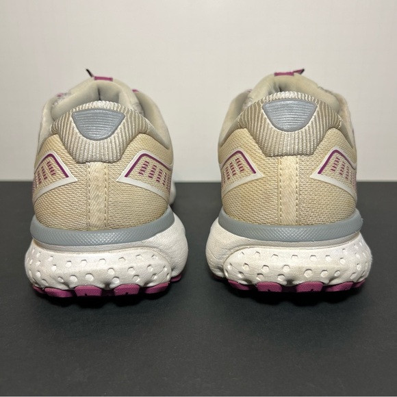 Womens BROOKS Ghost 12 Purple Running Shoes / Size 9 - Picture 6 of 9